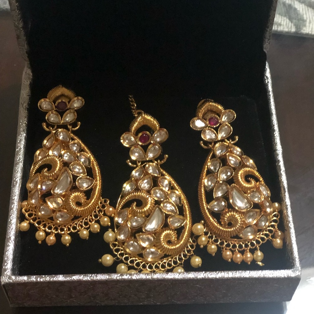 Antique khundan jewelry